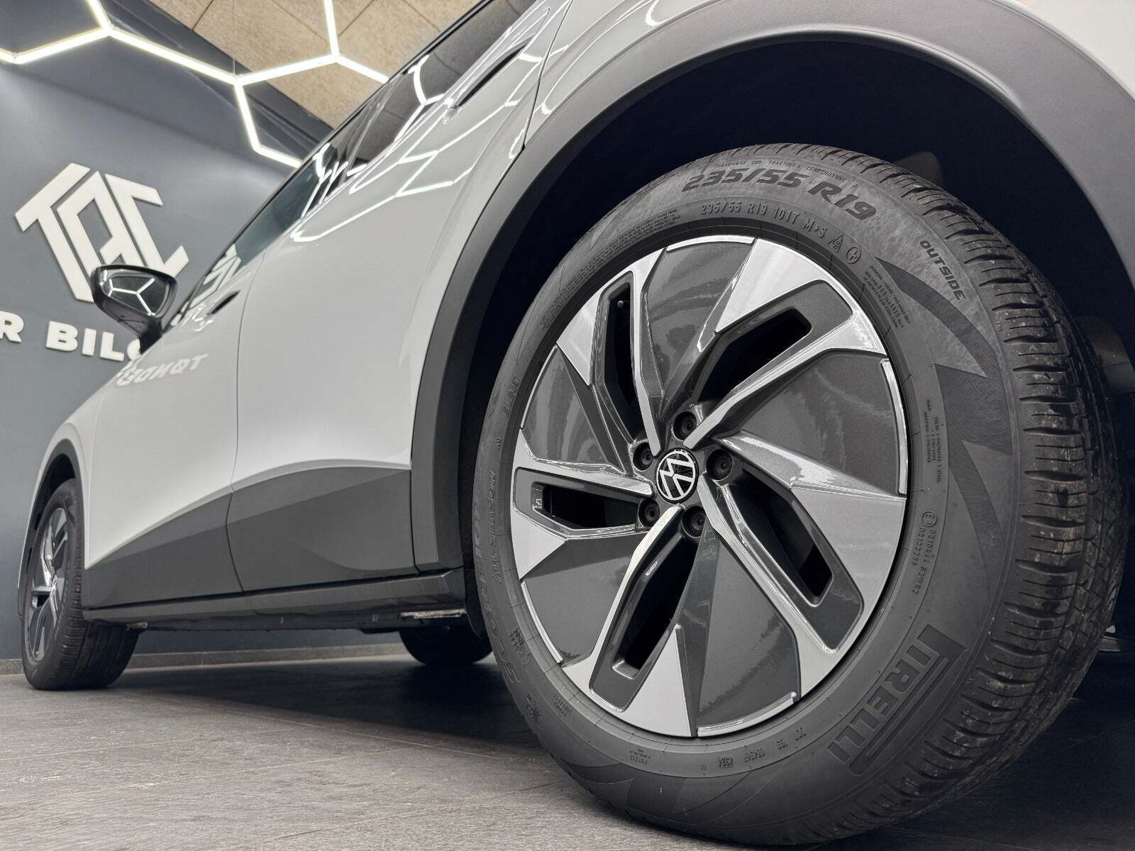 Hvid VW ID.4 fra 2025