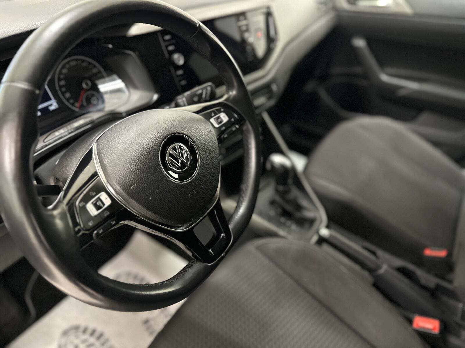 Grå VW Polo fra 2018