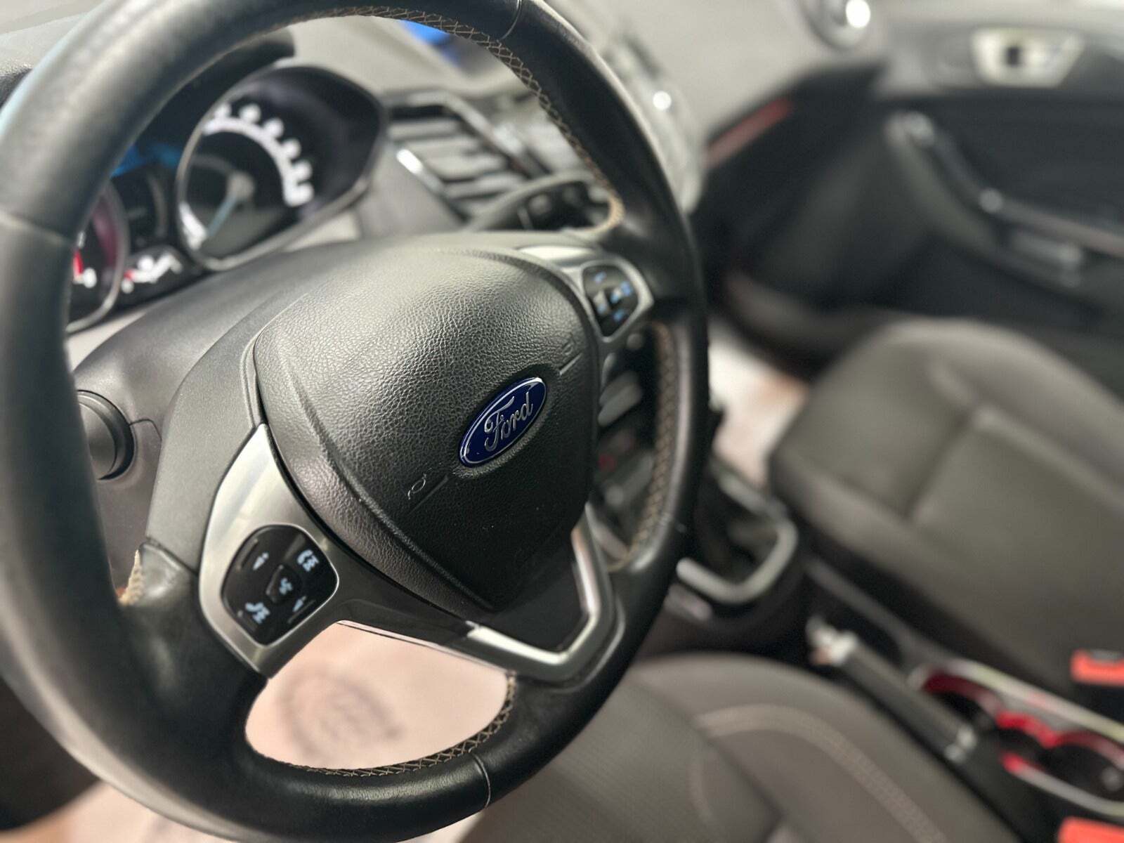 Sort Ford Fiesta fra 2016