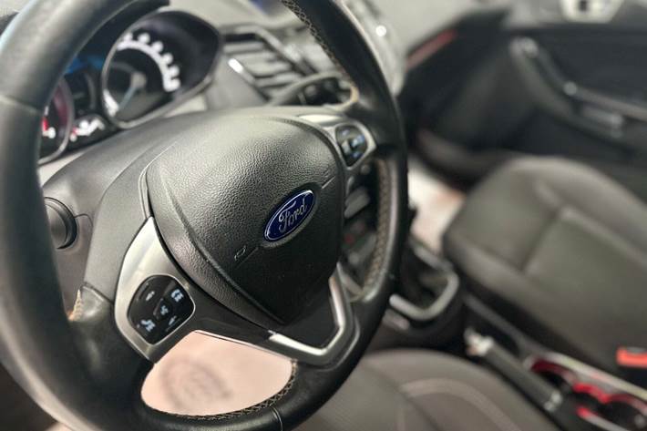 Sort Ford Fiesta fra 2016