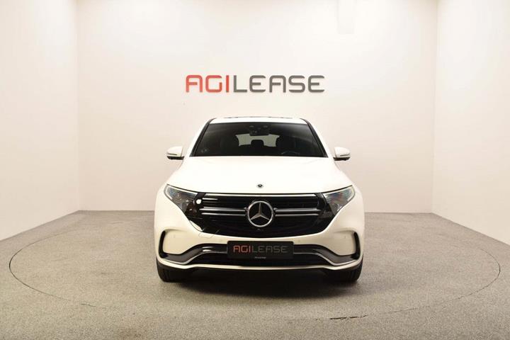 Hvid Mercedes EQC400 fra 2021