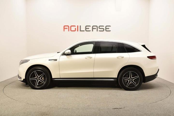 Hvid Mercedes EQC400 fra 2021