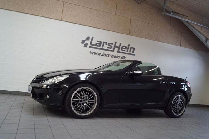 Sort Mercedes SLK200 fra 2004