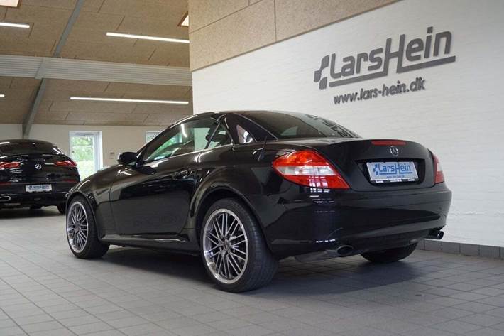 Sort Mercedes SLK200 fra 2004