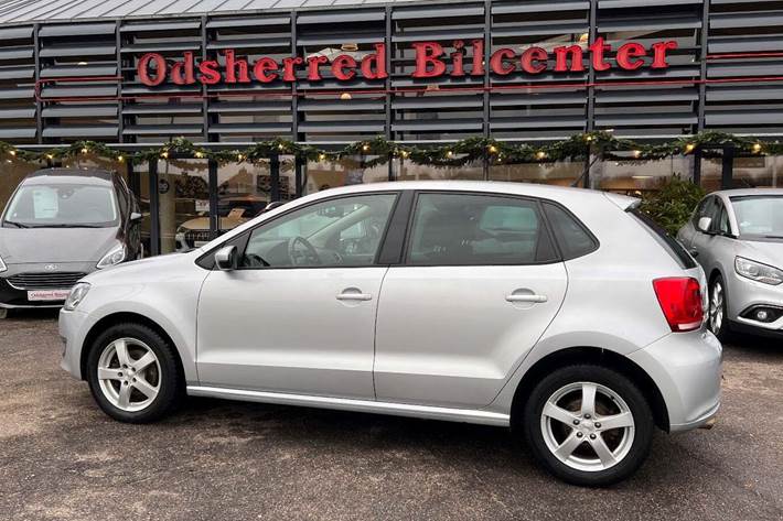 Sølv VW Polo fra 2014