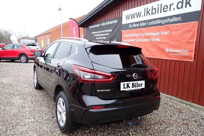 Sort Nissan Qashqai fra 2019