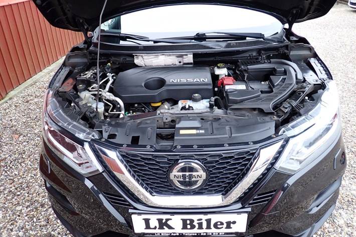 Sort Nissan Qashqai fra 2019