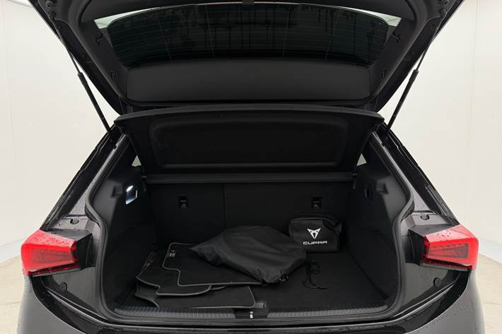 Grå Cupra Born fra 2022