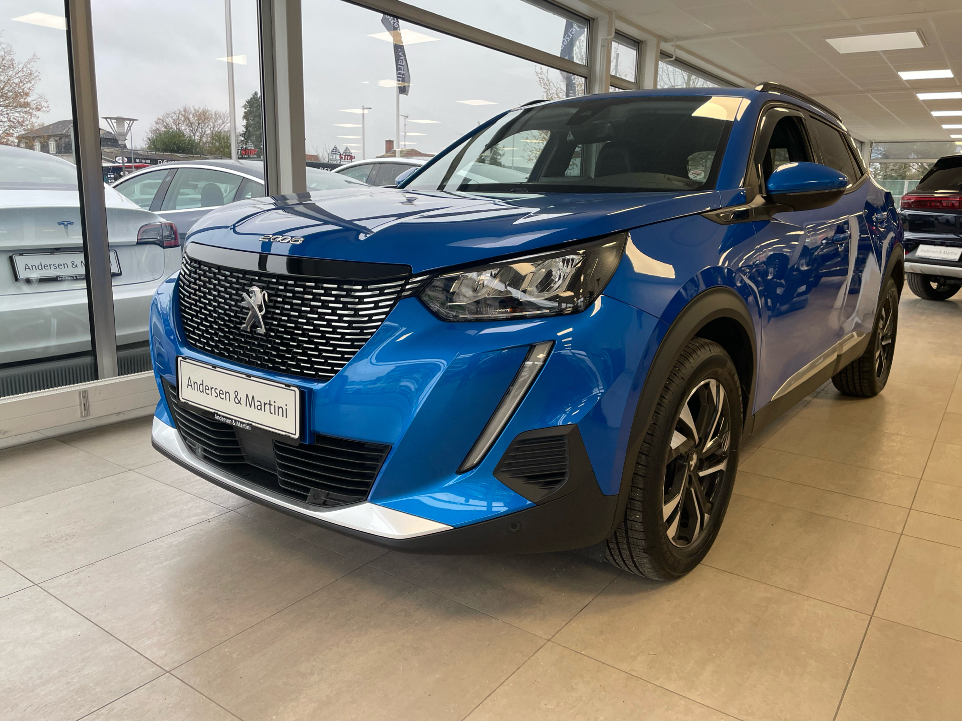 Peugeot 2008 1,2 PureTech Allure Grand 130HK 5d