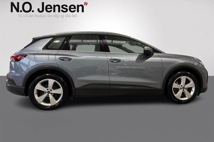 Grå Audi Q4 fra 2022