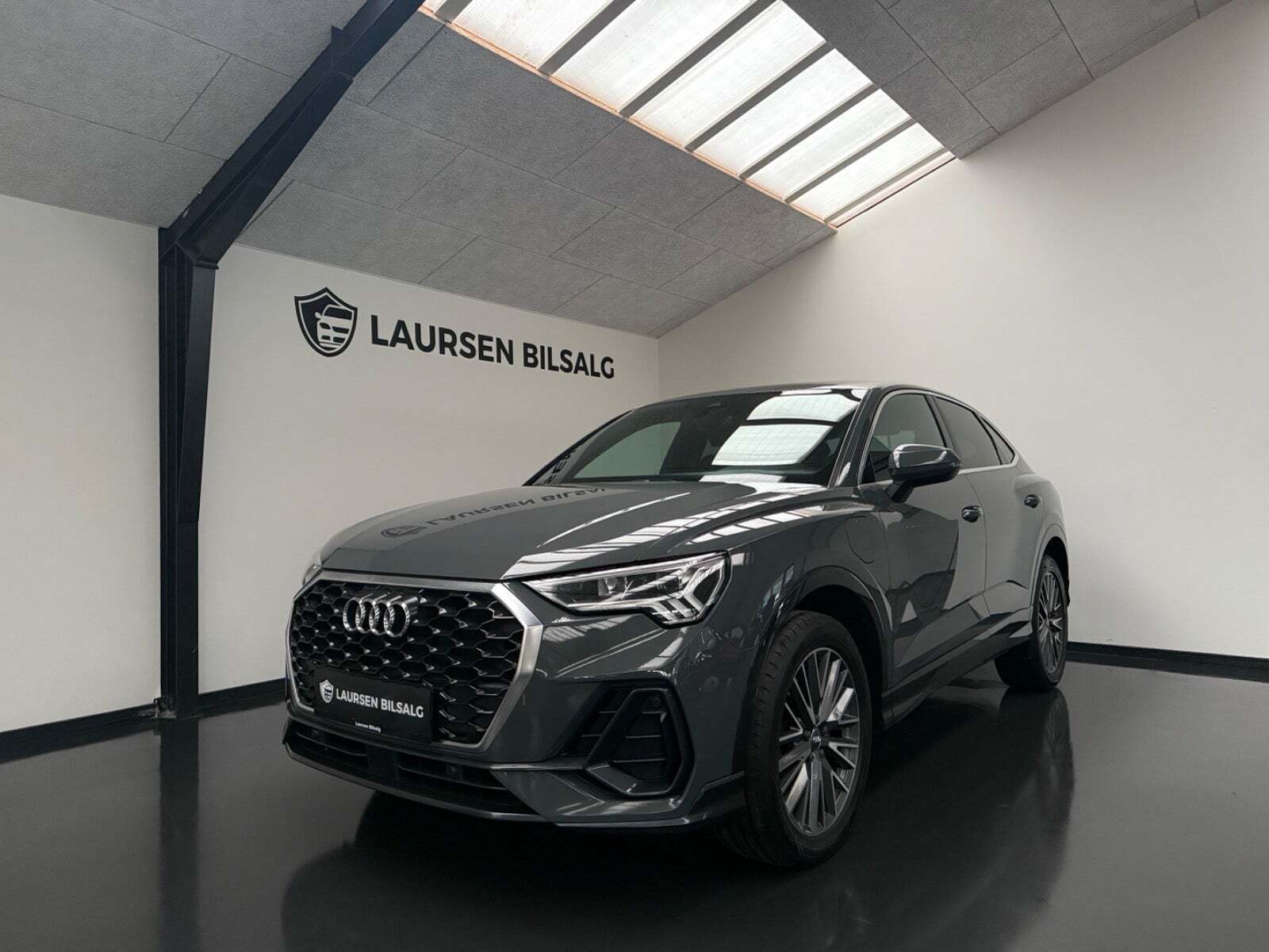 Audi Q3 45 TFSi e Attitude plus Sportback S-tr.
