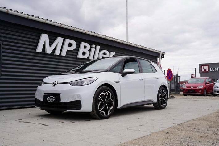 Hvid VW ID.3 fra 2021 set udefra