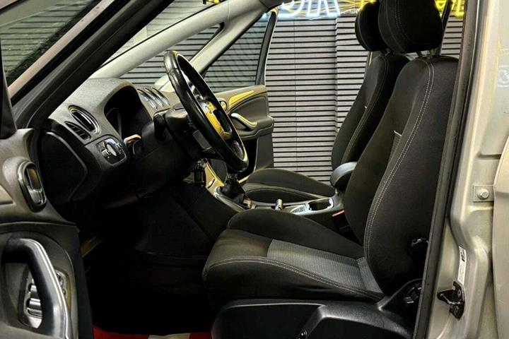 undefined Ford S-MAX fra 2010