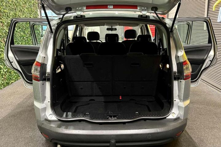 undefined Ford S-MAX fra 2010