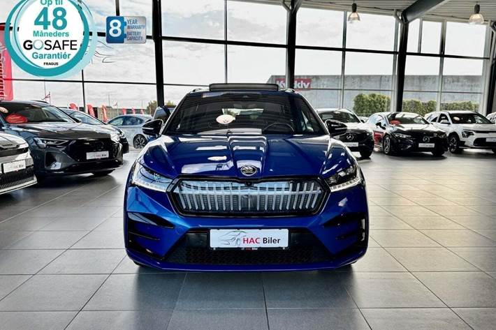 Blå Skoda Enyaq fra 2023