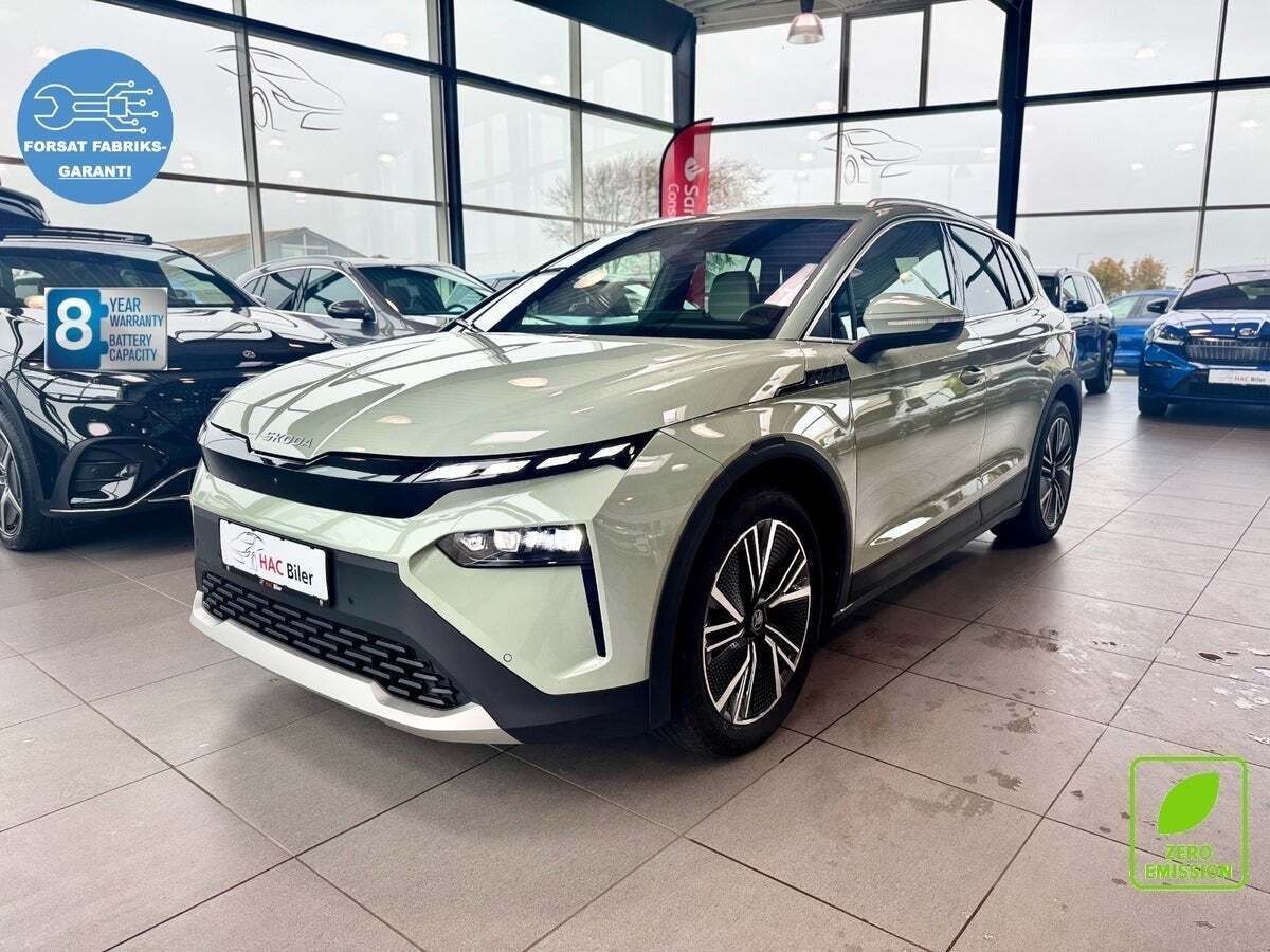 Grøn Skoda Elroq fra 2025 set udefra