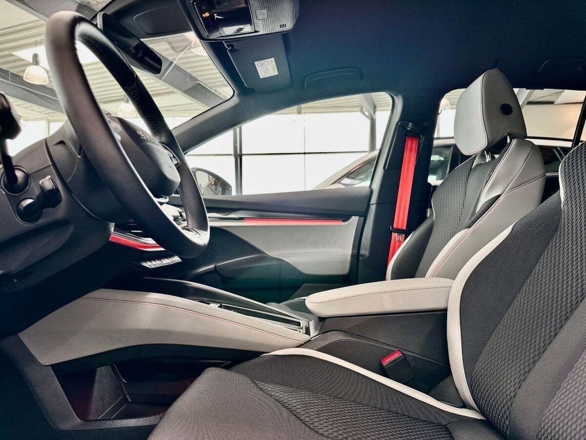 Skoda Elroq 85 iV Lodge Maxx