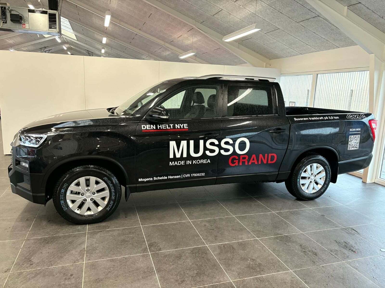 Sort KGM Musso Grand fra 2024