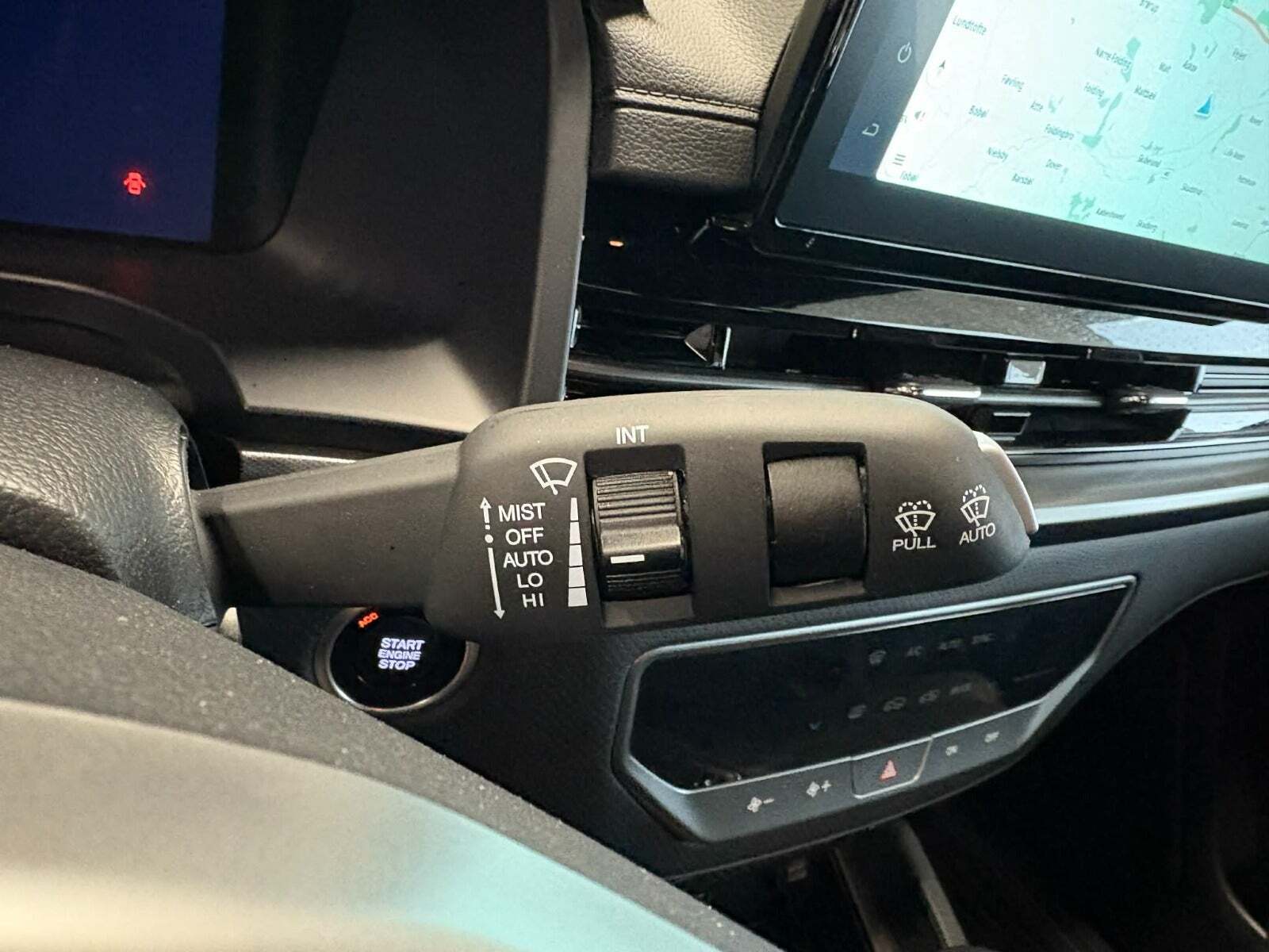 Sort KGM Musso Grand fra 2024