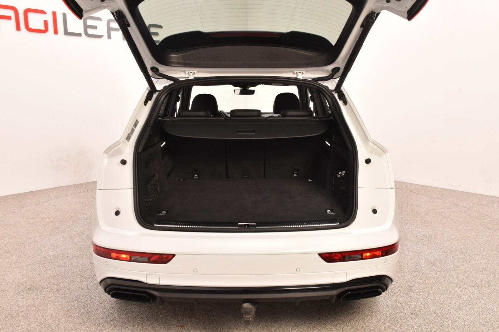 Hvid Audi Q5 fra 2021