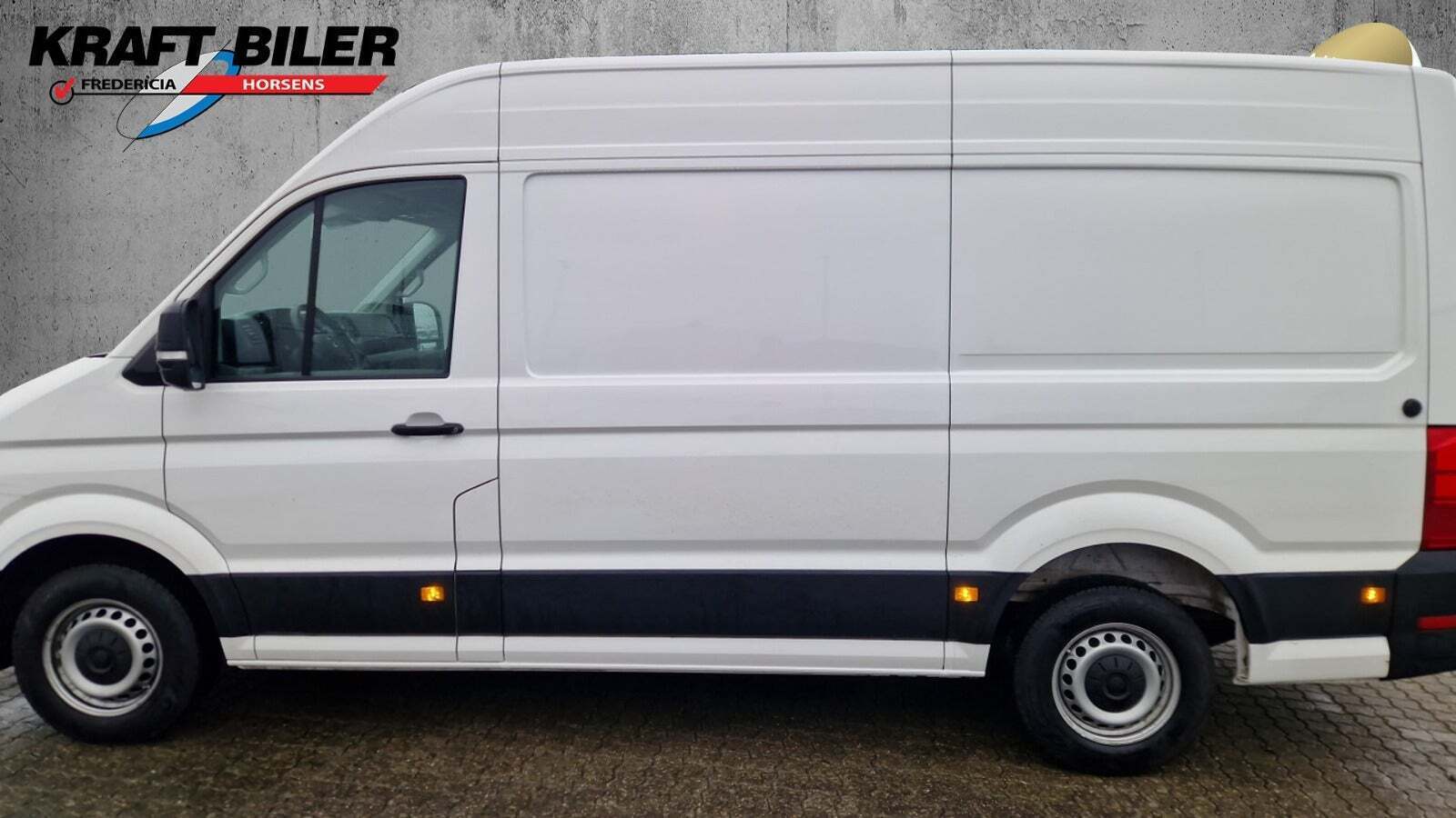 VW Crafter 35 2,0 TDi 177 Kassevogn L3H2 aut.