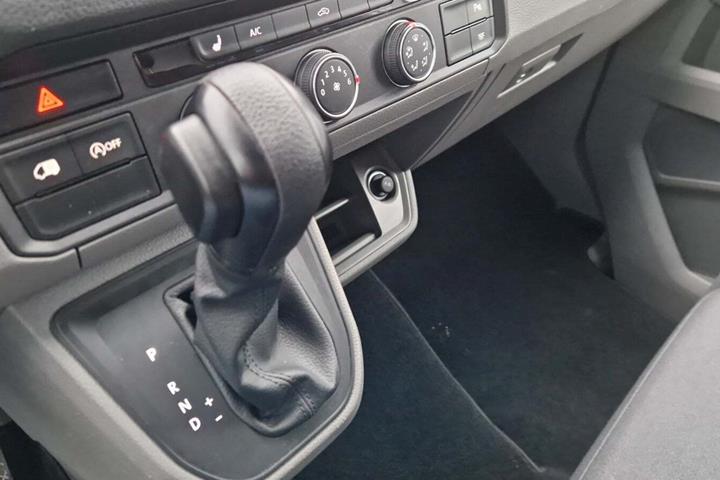 Hvid VW Crafter 35 fra 2023