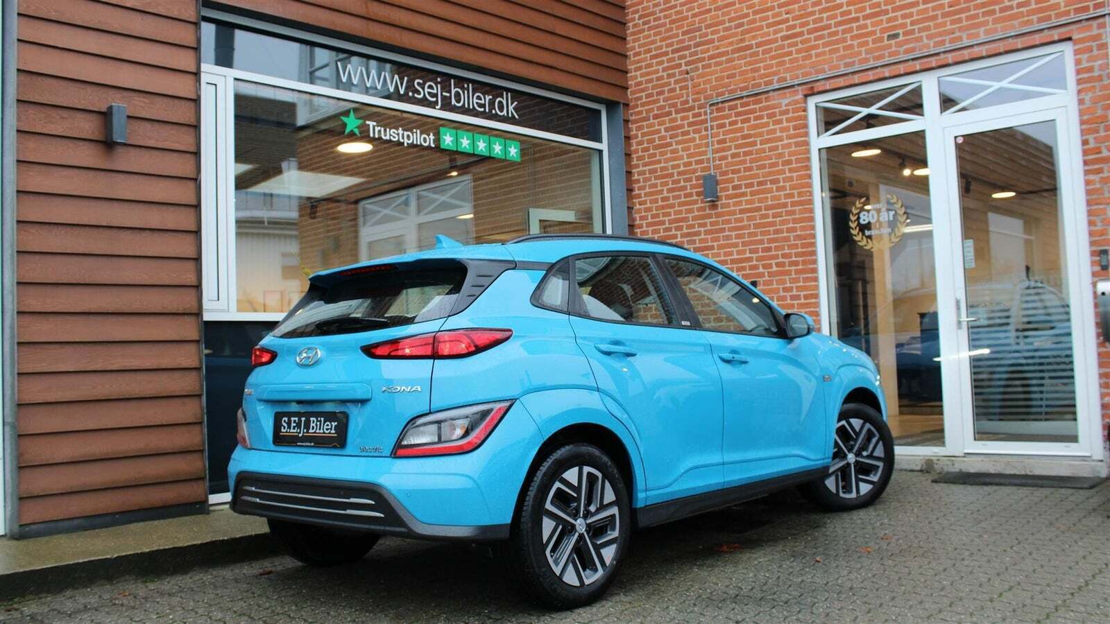 Blå Hyundai Kona fra 2021