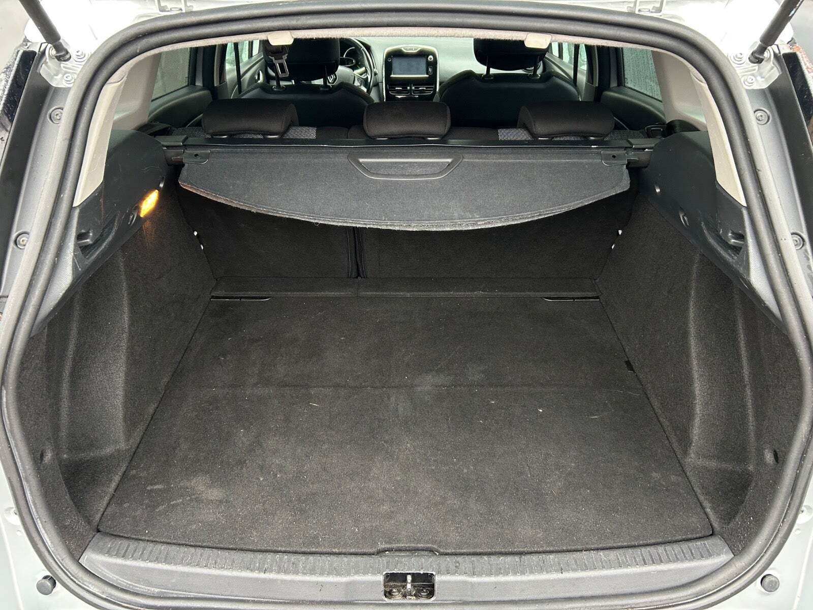 Sølv Renault Clio IV fra 2015