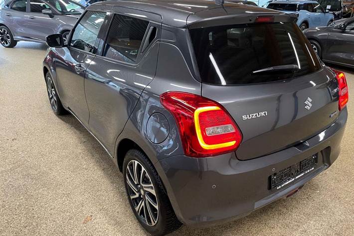 Grå Suzuki Swift fra 2020