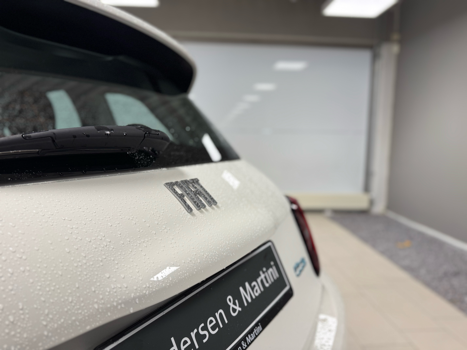 Hvid Fiat 500e fra 2022