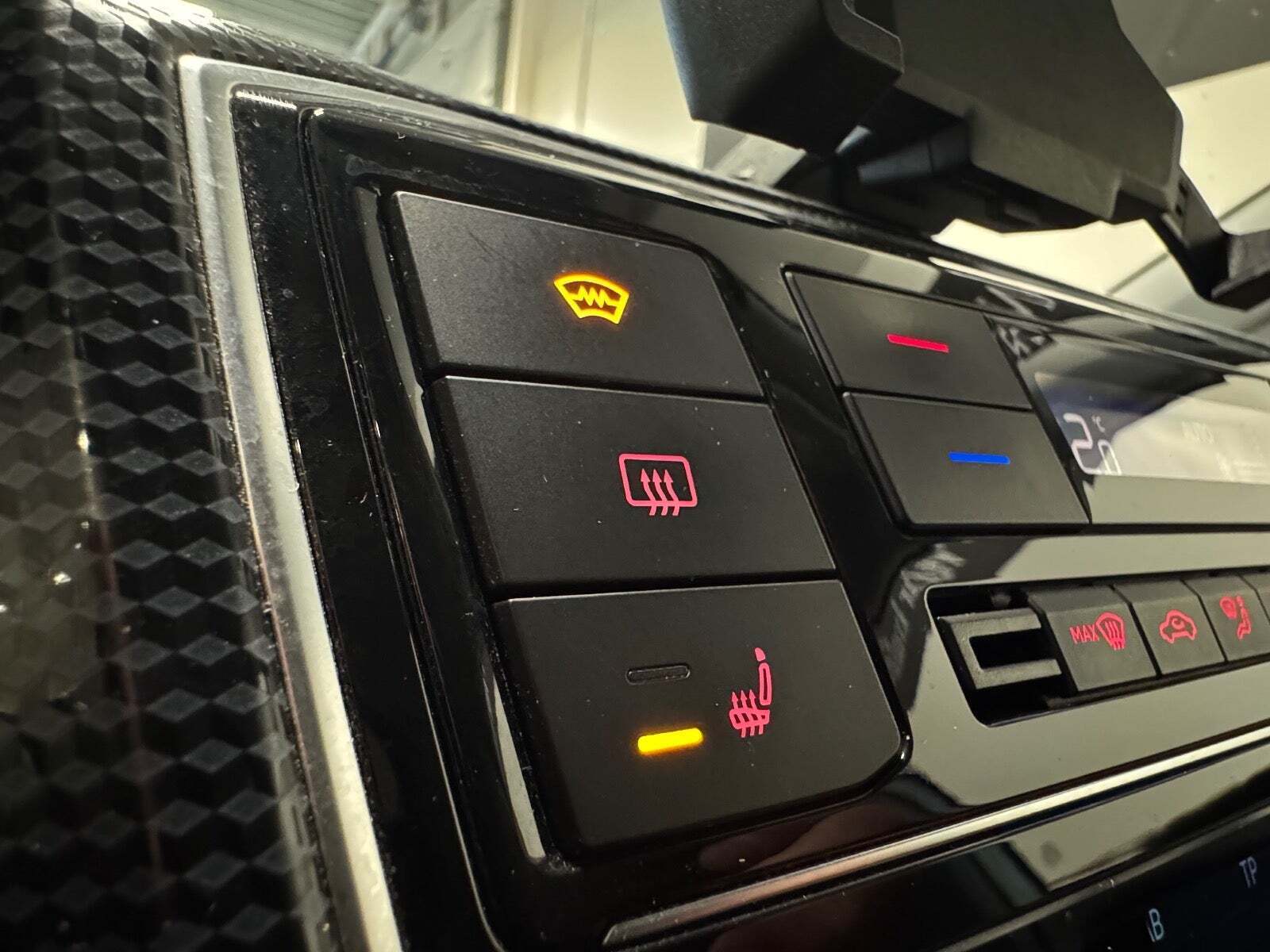 Hvid VW E-UP! fra 2022