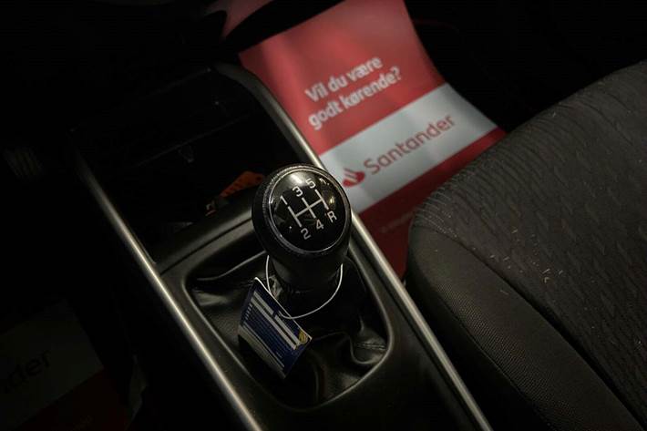 Grå Suzuki Baleno fra 2016