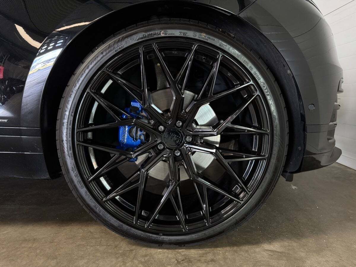 Sort Land Rover Range Rover Velar fra 2017