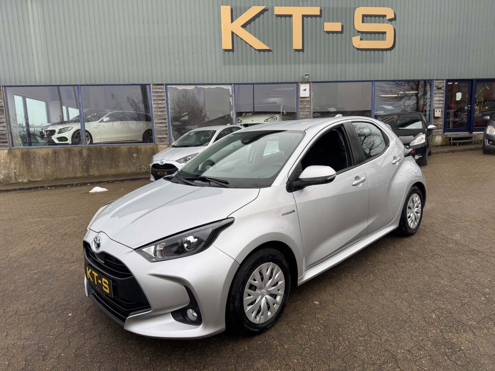 undefined Toyota Yaris fra 2021 set udefra