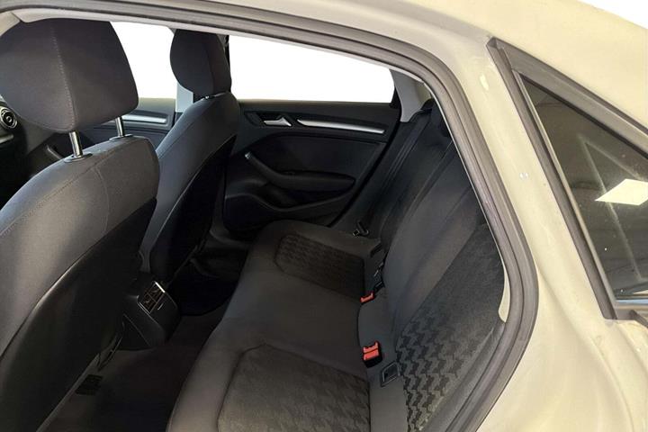 Hvid Audi A3 fra 2014