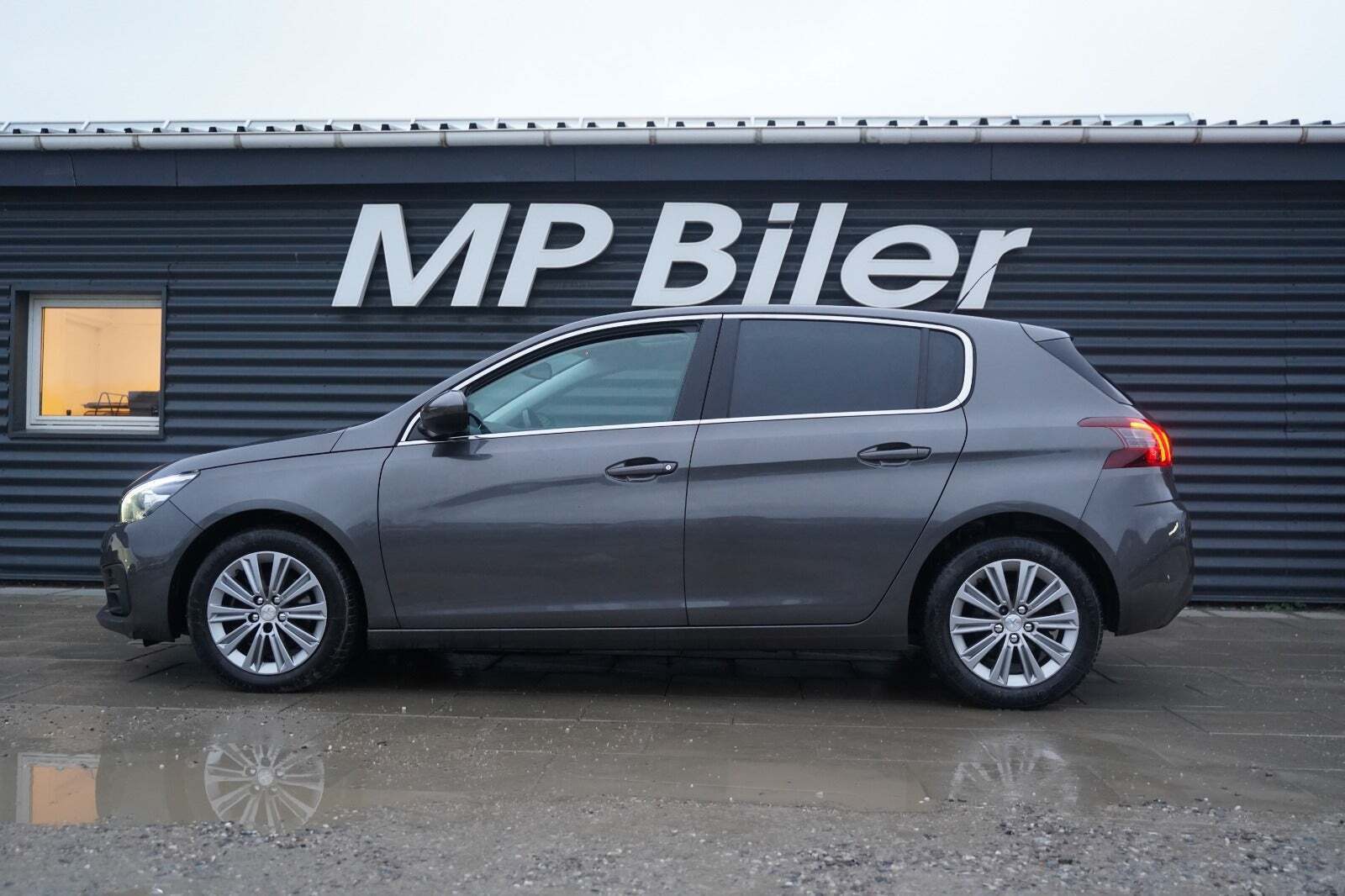 Peugeot 308 1,5 BlueHDi 130 Prestige Sky