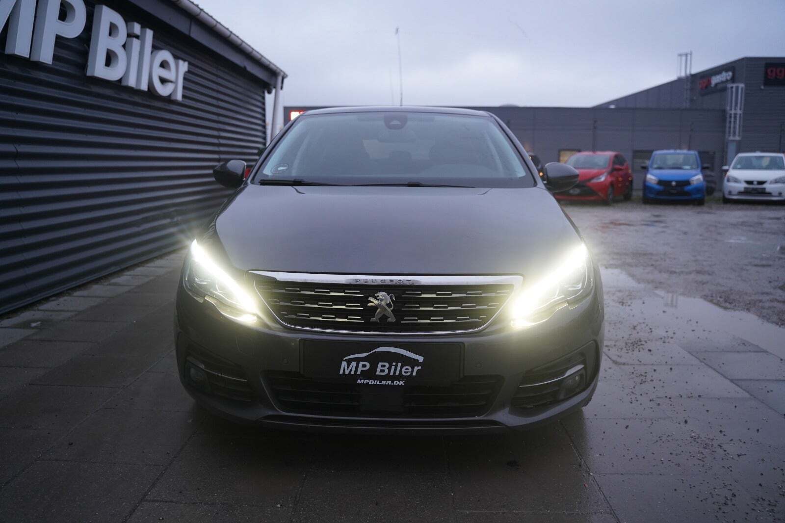 Peugeot 308 1,5 BlueHDi 130 Prestige Sky