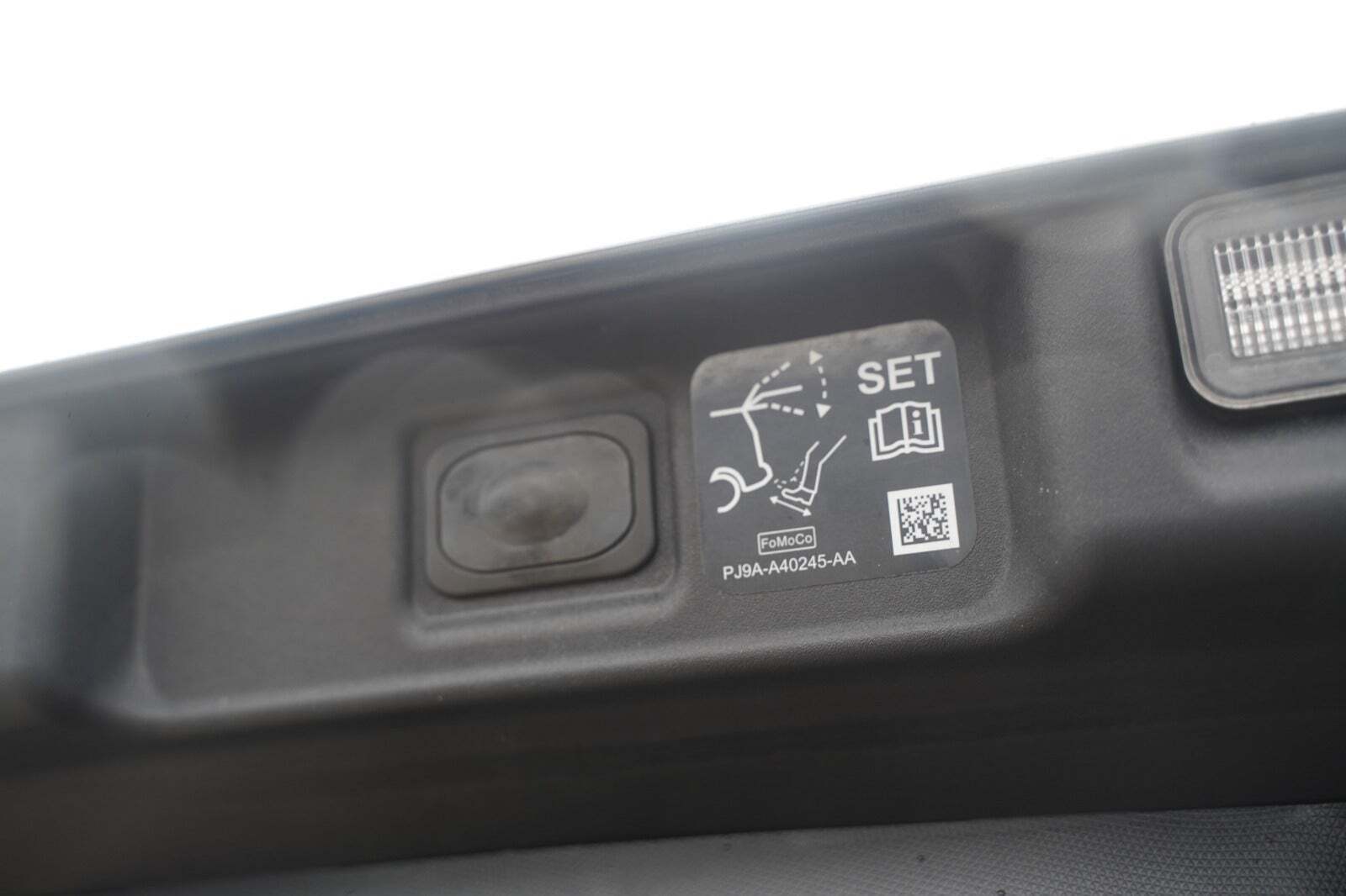 Grå Ford Mustang Mach-E fra 2024