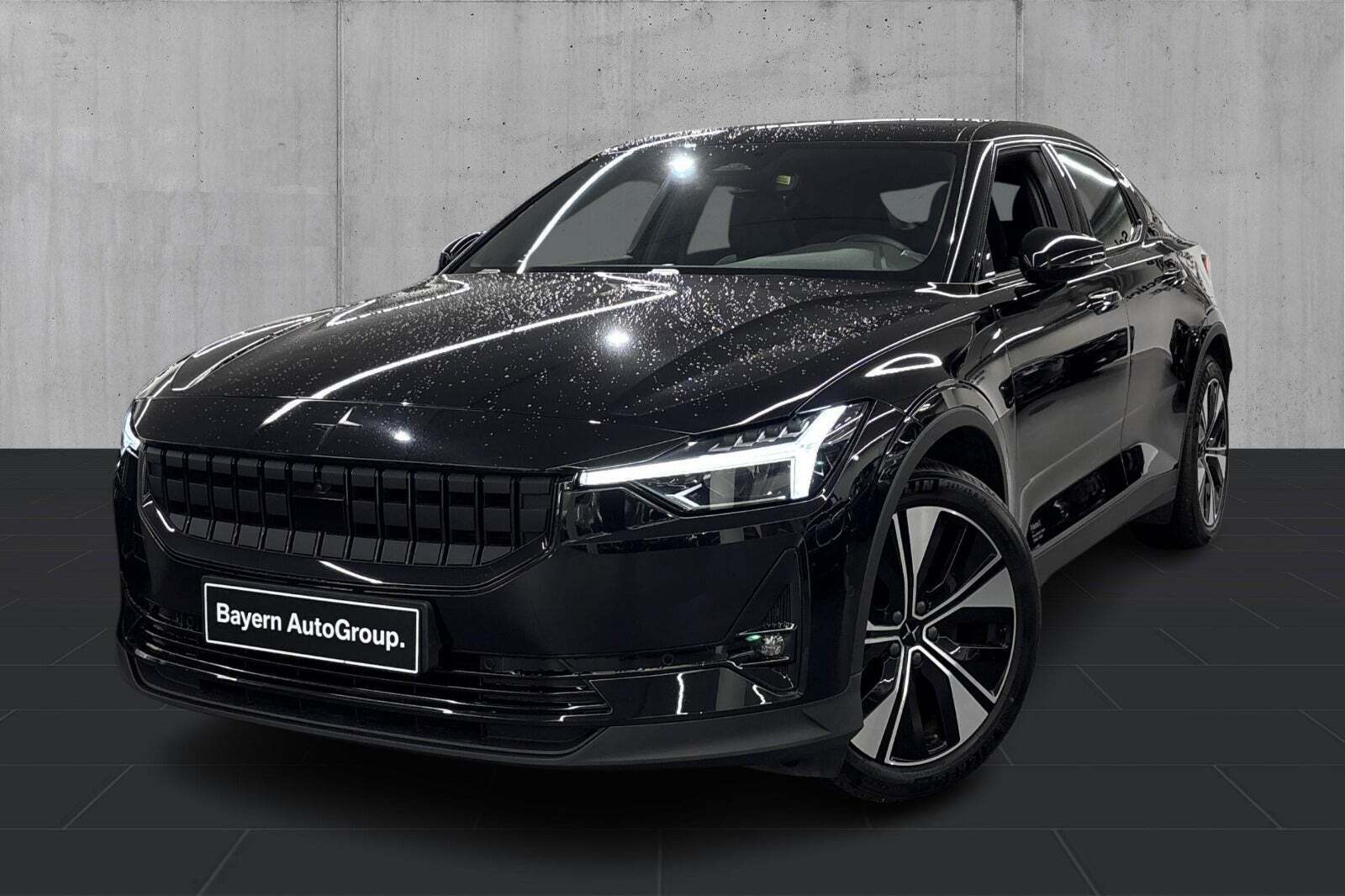 Sort Polestar 2 fra 2022 set udefra