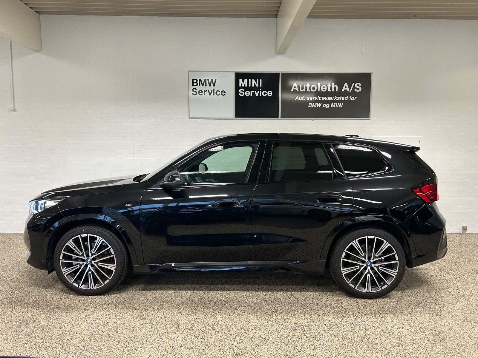 BMW iX1 xDrive30 Fully Charged M-Sport