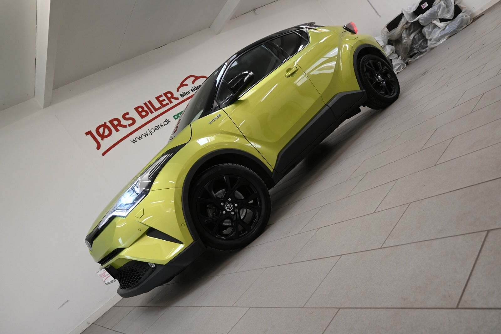 Grøn Toyota C-HR fra 2019