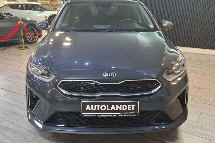 Grå Kia Ceed fra 2020
