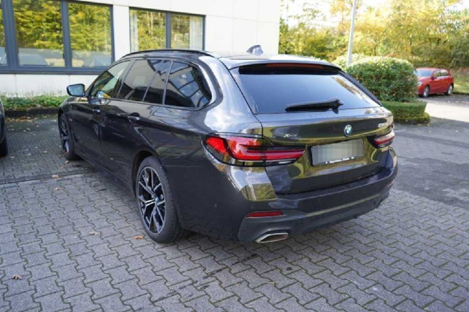 BMW 530e 2,0 Touring Plugin-hybrid M-Sport XDrive Steptronic 293HK Stc 8g Aut.
