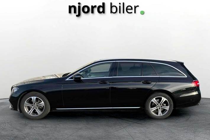 Sort Mercedes E300 d fra 2019
