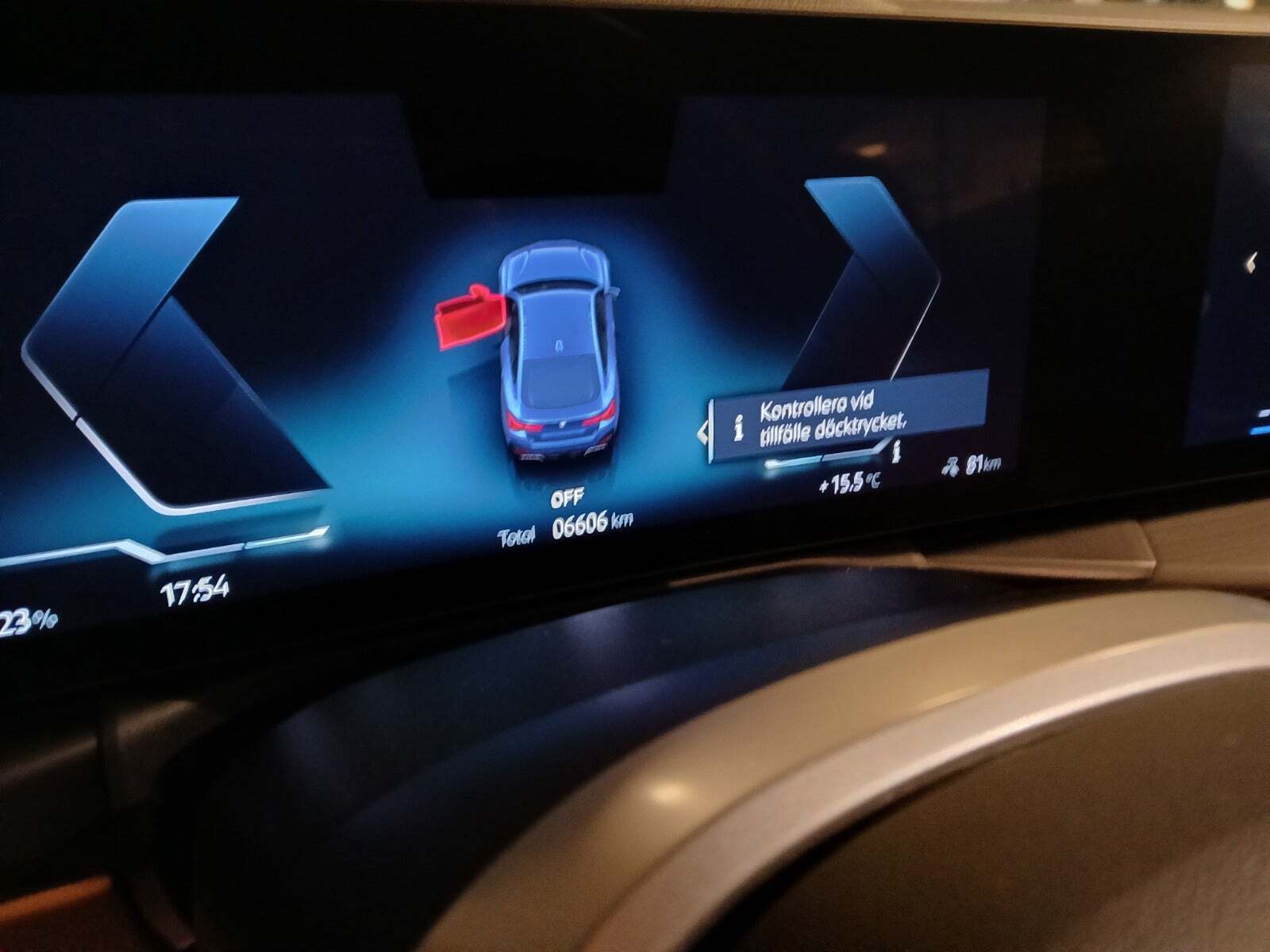 Blå BMW i4 fra 2023