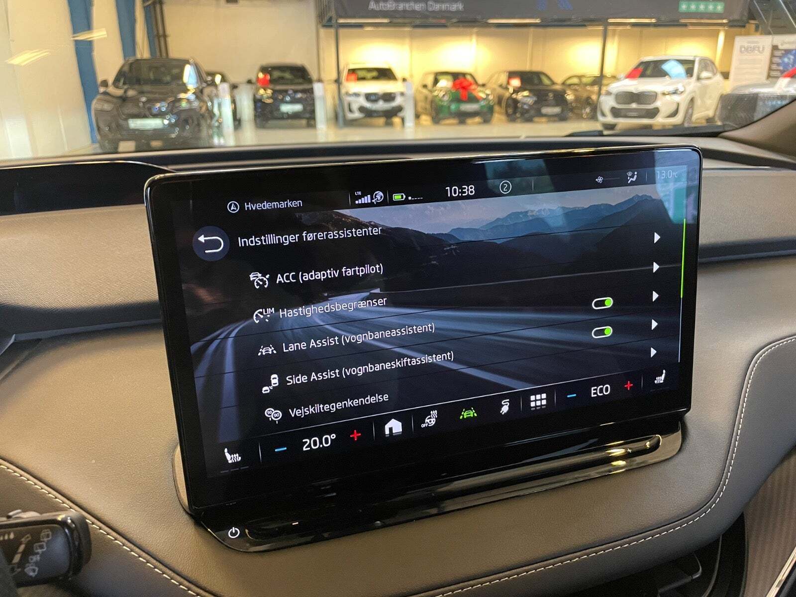 Sort Skoda Enyaq fra 2024