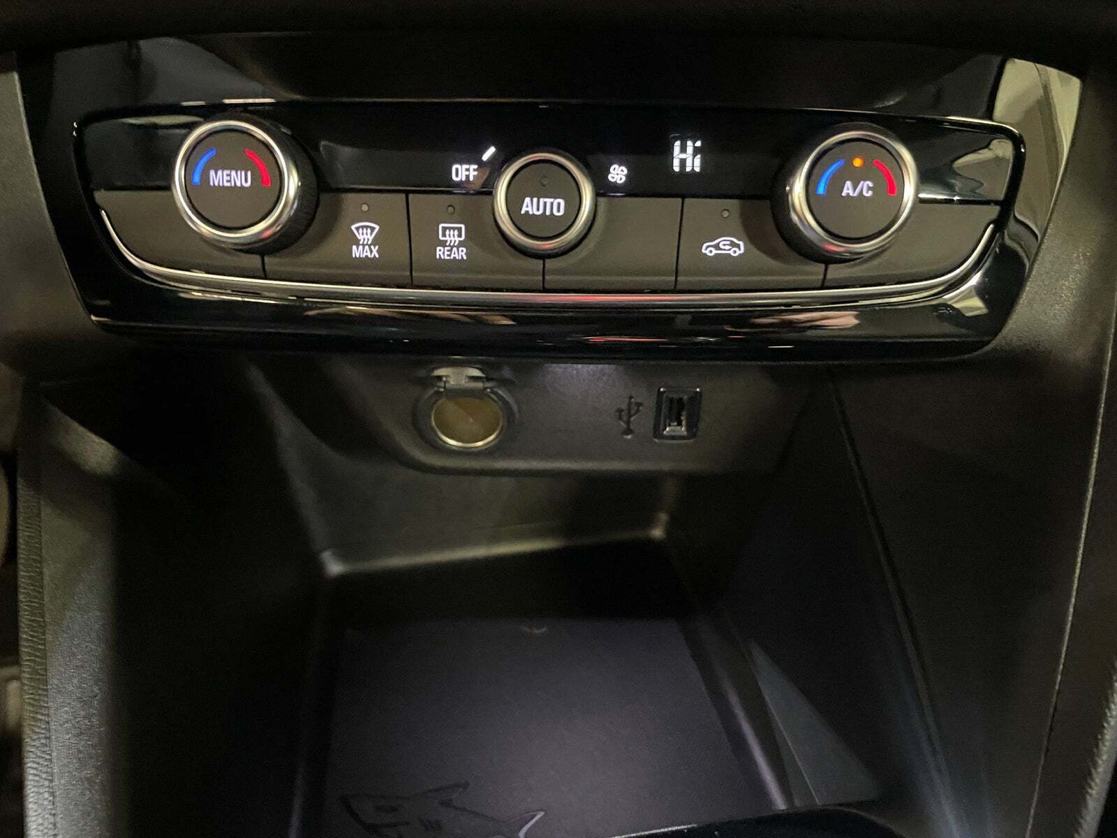 Sølv Opel Corsa-e fra 2024