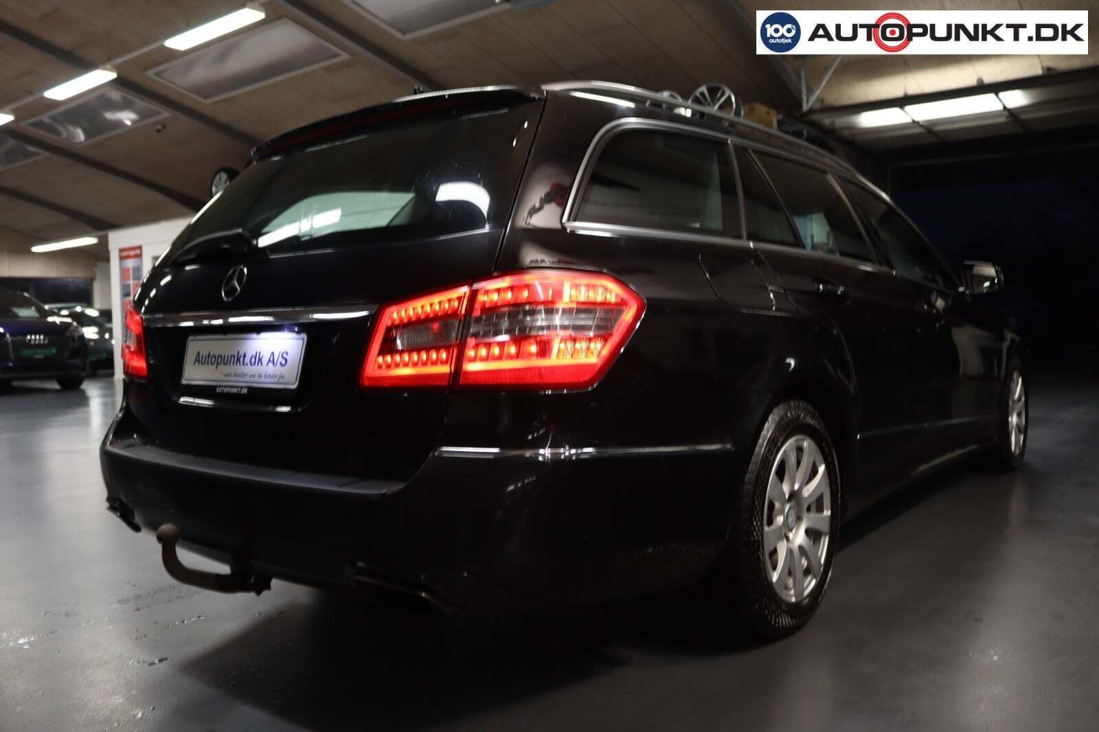 Sort Mercedes E200 fra 2011