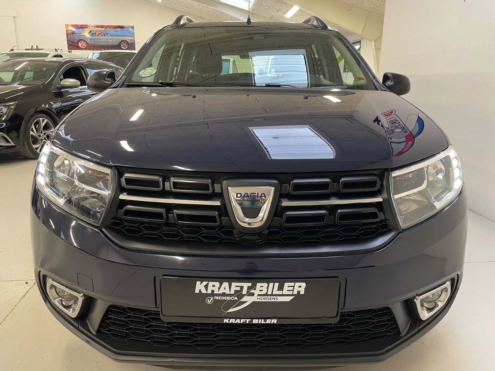 Blå Dacia Logan fra 2019