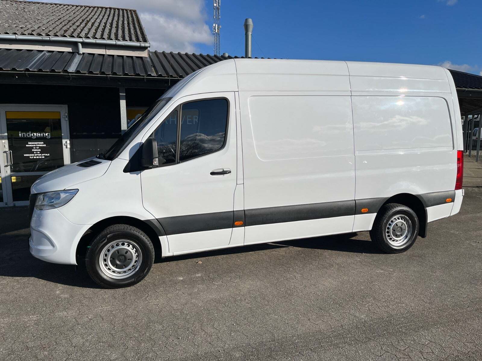Mercedes Sprinter 317 2,0 CDi A2 Kassevogn aut. RWD